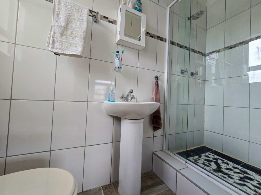 3 Bedroom Property for Sale in Stilbaai Wes Western Cape